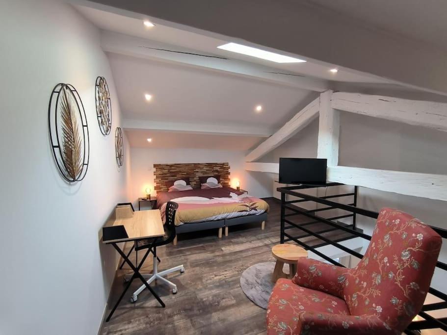 T2 -55M2- Elegant Et Chaleureux Lägenhet Montbrison Exteriör bild